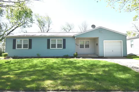 226 Magnolia Dr, Bloomington, IL 61701