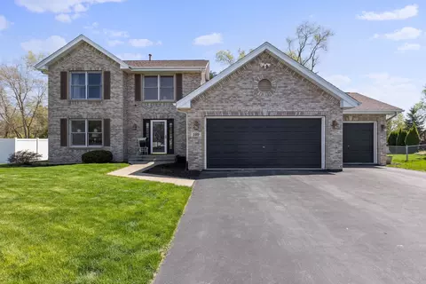 109 Old Meadow Ln, Rockton, IL 61072