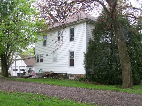 13810 Davis Rd, Woodstock, IL 60098