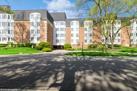 175 Lake Blvd #347, Buffalo Grove, IL 60089