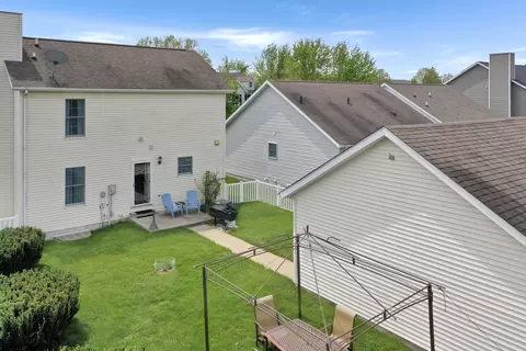 View/Area - 906 Bull St, Normal, IL 61761 photo 2 of 6