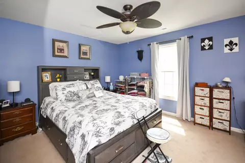 Bedroom - 906 Bull St, Normal, IL 61761 photo 1 of 4