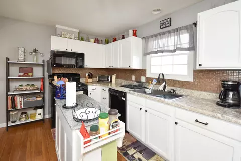 Kitchen - 906 Bull St, Normal, IL 61761 photo 2 of 2