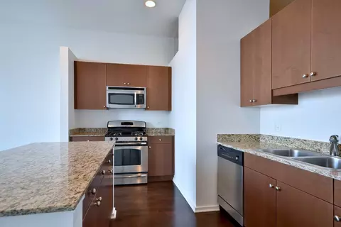 Kitchen - 65 E Monroe St #4420, Chicago, IL 60603 photo 6 of 10
