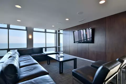 Living - 65 E Monroe St #4420, Chicago, IL 60603 photo 4 of 4