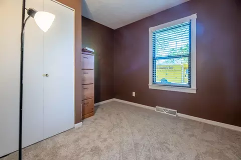 109 N West St, Downs, IL 61736 photo 33