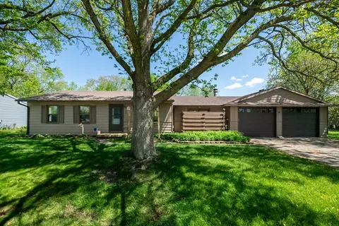 109 N West St, Downs, IL 61736