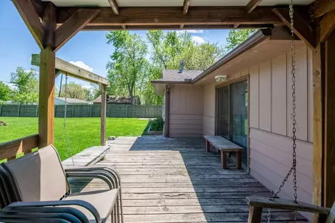 109 N West St, Downs, IL 61736 photo 8