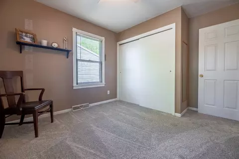 109 N West St, Downs, IL 61736 photo 31
