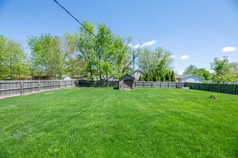 109 N West St, Downs, IL 61736 photo 11