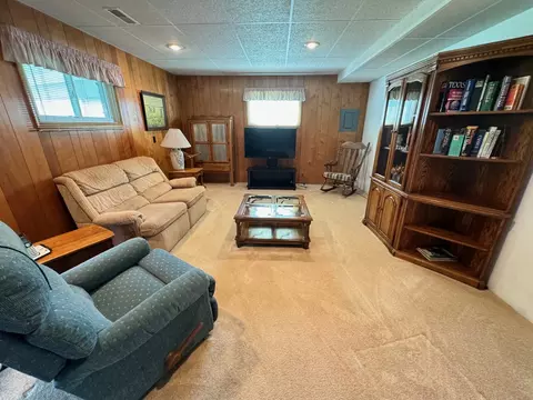 1102 S Hill Dr, Dixon, IL 61021 photo 13
