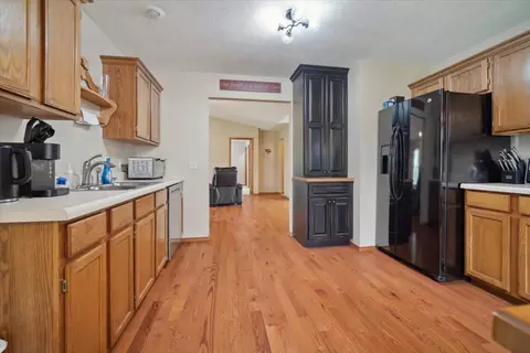 Kitchen - 2512 Timberview Dr, Bloomington, IL 61701 photo 2 of 4