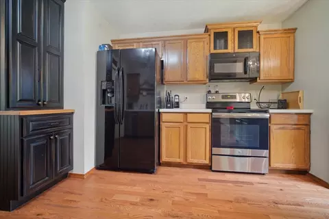 Kitchen - 2512 Timberview Dr, Bloomington, IL 61701 photo 4 of 4