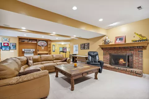 100 E North Ave, Lake Bluff, IL 60044 photo 29