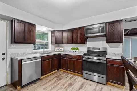 502 E Steward St, Plano, IL 60545 photo 5