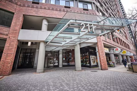 Exterior - 211 E Ohio St #1014, Chicago, IL 60611 photo 3 of 3