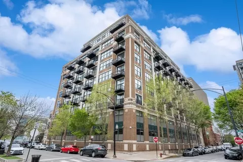 221 E Cullerton St #808, Chicago, IL 60616