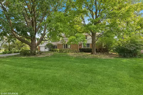 Exterior - 409 N Macarthur Blvd, Mount Prospect, IL 60056 photo 2 of 7