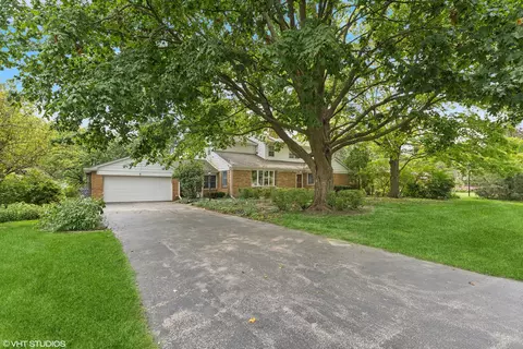 Exterior - 409 N Macarthur Blvd, Mount Prospect, IL 60056 photo 3 of 7