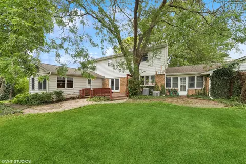 Exterior - 409 N Macarthur Blvd, Mount Prospect, IL 60056 photo 7 of 7