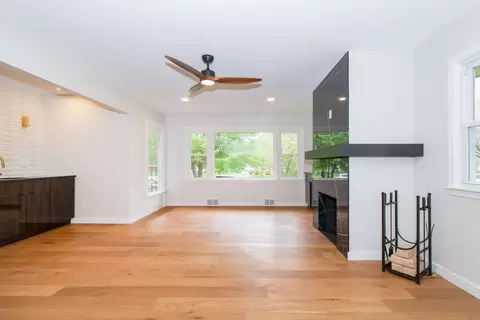 Living - 711 N School St, Normal, IL 61761 photo 6 of 10