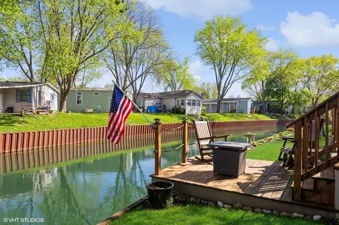 206 Big Peninsula Rd, Elgin, IL 60123 photo 19