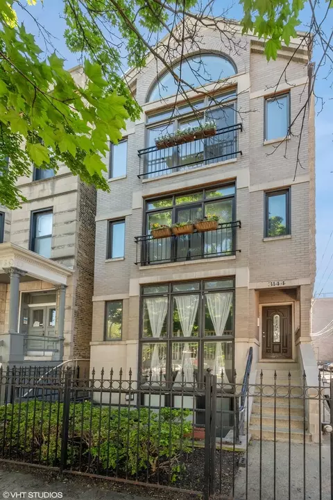 3144 N Kenmore Ave #3, Chicago, IL 60657