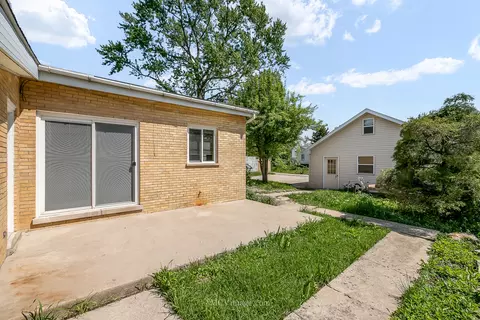 Exterior - 12 Eureka Dr, Lemont, IL 60439 photo 3 of 5