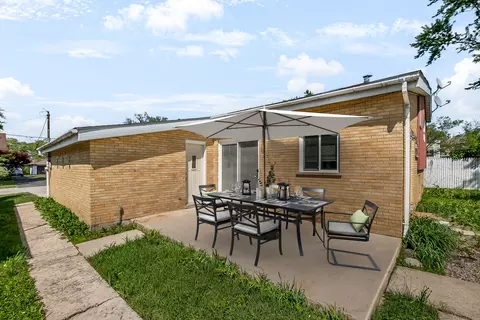 Exterior - 12 Eureka Dr, Lemont, IL 60439 photo 2 of 5