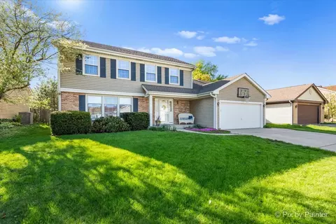 1196 Buttercup Ln, Bartlett, IL 60103