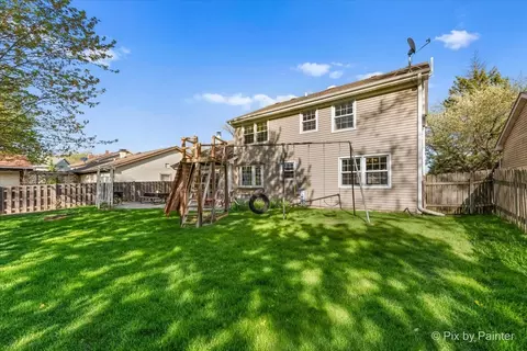 Exterior - 1196 Buttercup Ln, Bartlett, IL 60103 photo 5 of 9