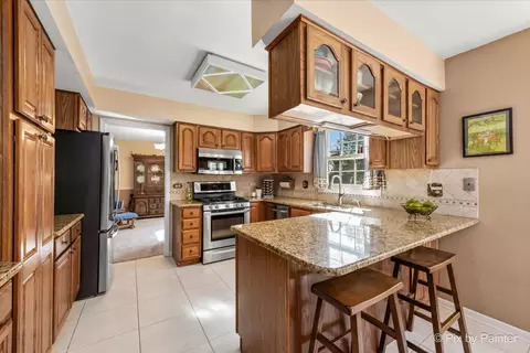 Kitchen - 1196 Buttercup Ln, Bartlett, IL 60103 photo 3 of 5