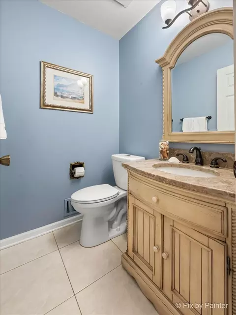 Bath - 1196 Buttercup Ln, Bartlett, IL 60103 photo 1 of 3