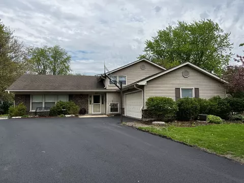 570 Ramblewood Ct, Lake Zurich, IL 60047