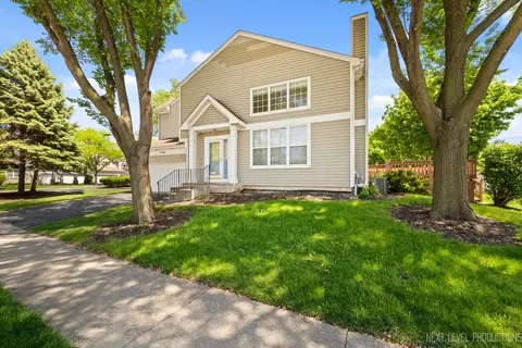 2086 Constitution Ct, Aurora, IL 60506