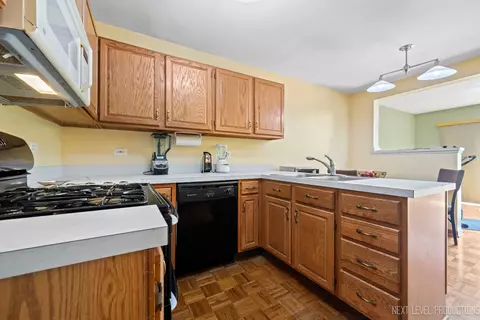 2086 Constitution Ct, Aurora, IL 60506 photo 8