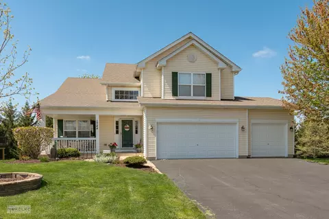 1744 Diamond Creek Ln, Aurora, IL 60503