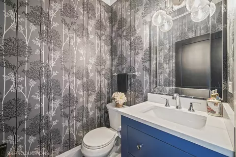 Bath - 1917 Crosswind Dr, Plainfield, IL 60586 photo 1 of 5