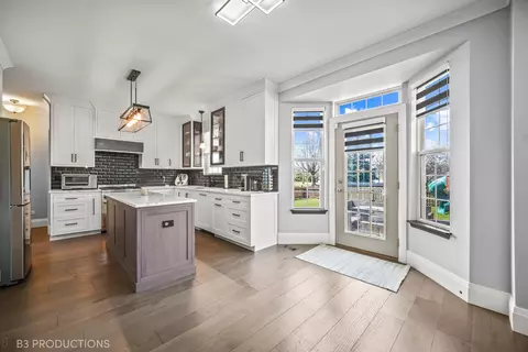 Kitchen - 1917 Crosswind Dr, Plainfield, IL 60586 photo 2 of 4