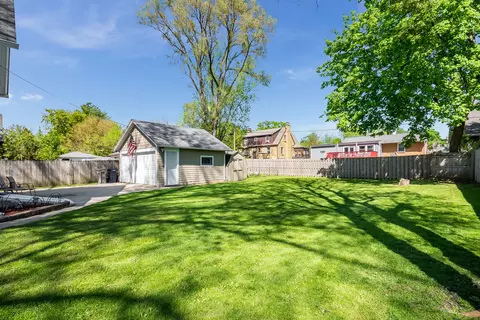 811 Cedar Ave, Elgin, IL 60120 photo 15