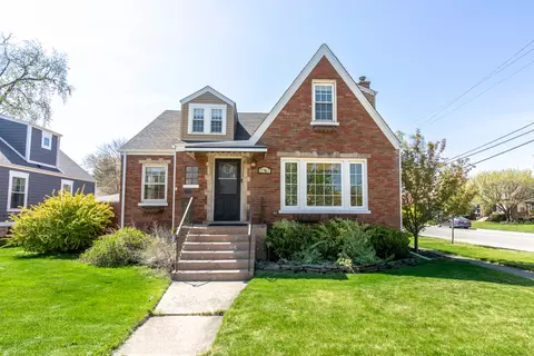 2767 W 95th Pl, Evergreen Park, IL 60805