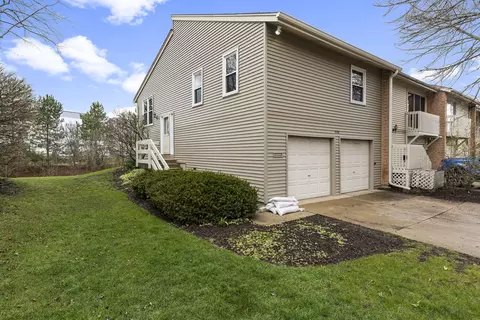 Exterior - 1530 Elder Dr, Aurora, IL 60506 photo 4 of 5