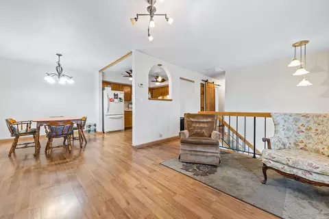 Living - 1530 Elder Dr, Aurora, IL 60506 photo 2 of 5