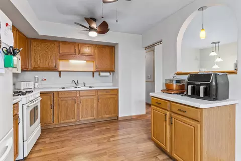 Kitchen - 1530 Elder Dr, Aurora, IL 60506 photo 1 of 2
