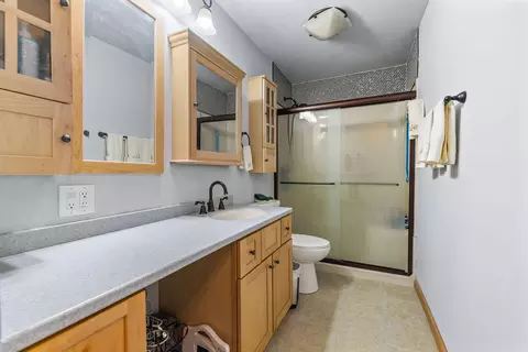 Bath - 1530 Elder Dr, Aurora, IL 60506 photo 1 of 2