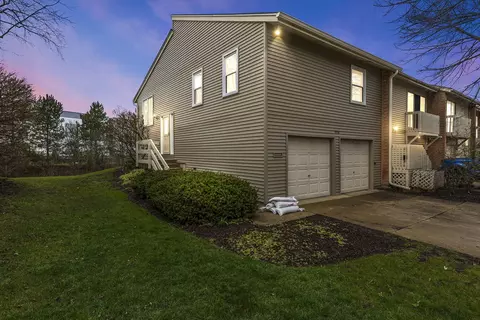 1530 Elder Dr, Aurora, IL 60506