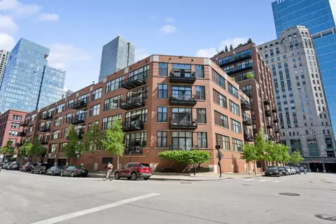 333 W Hubbard St #203, Chicago, IL 60654