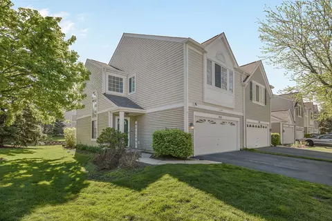 Exterior - 1531 Spaulding Rd, Bartlett, IL 60103 photo 2 of 4