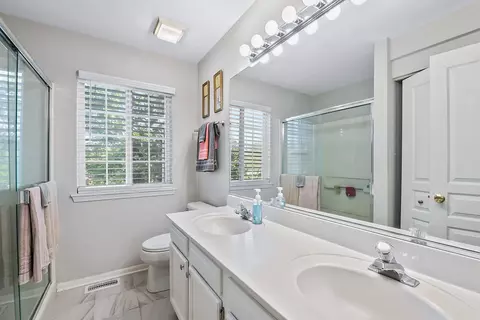 Bath - 1531 Spaulding Rd, Bartlett, IL 60103 photo 3 of 3