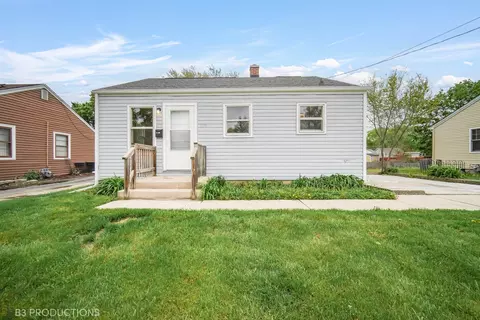 1136 Elliott Ave, Aurora, IL 60505